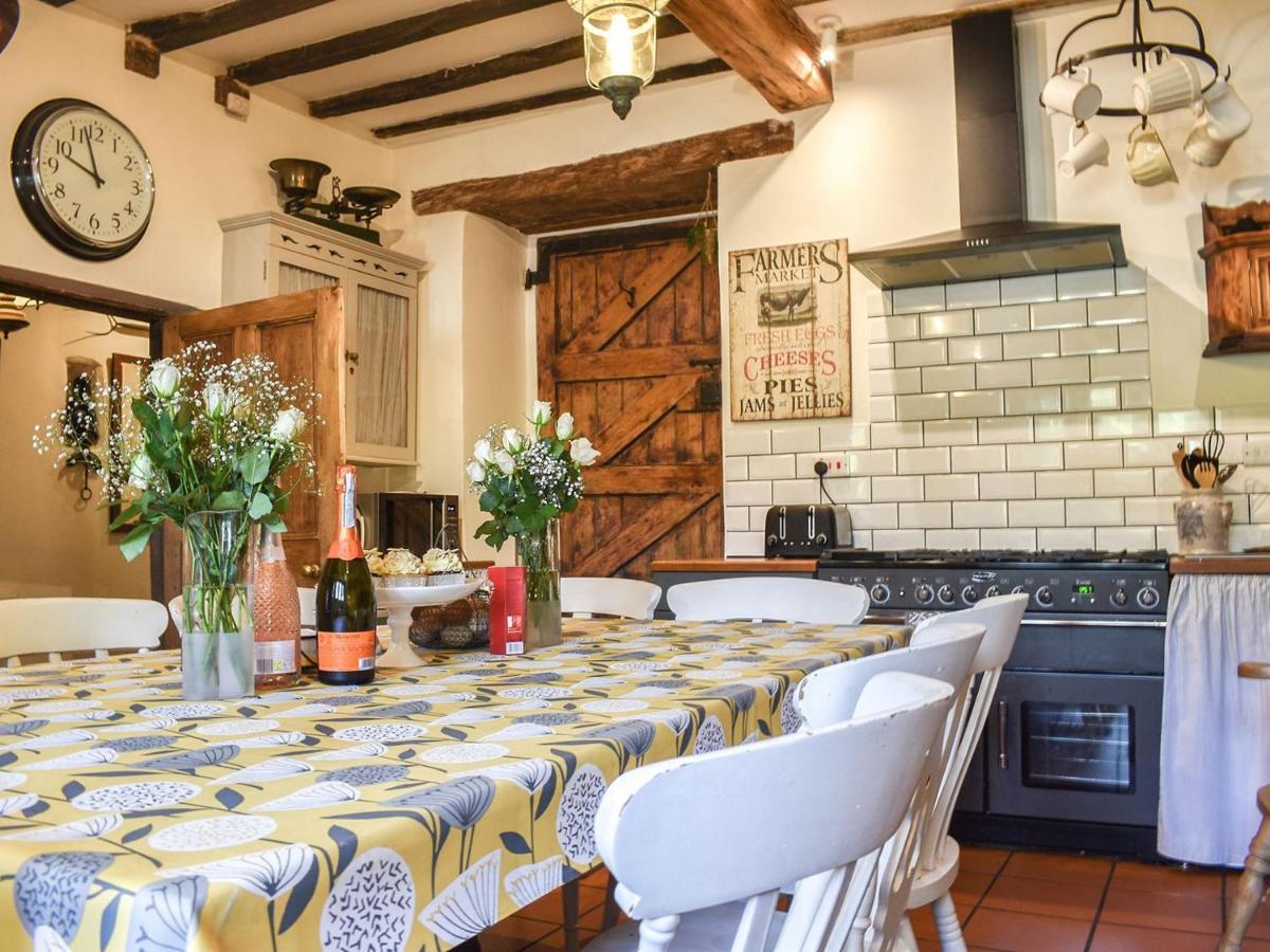 Lea Hall Farmhouse Tissington エクステリア 写真