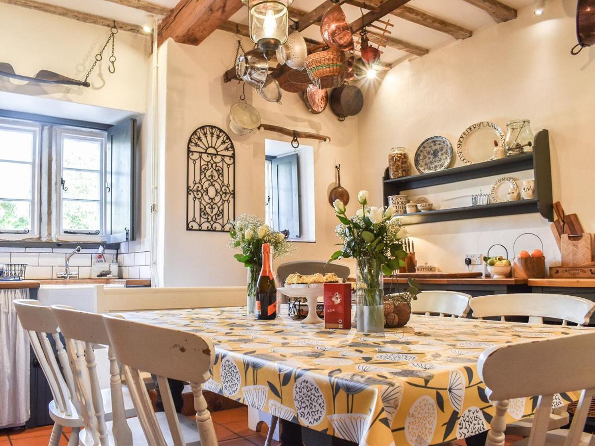 Lea Hall Farmhouse Tissington エクステリア 写真